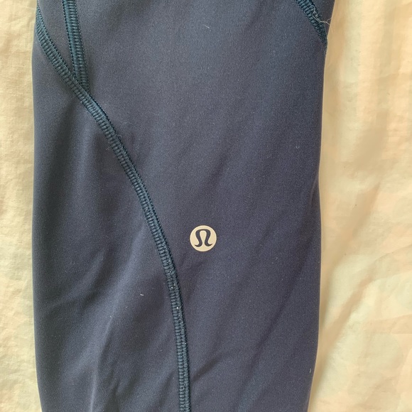 LULULEMON NAVY LEGGINGS - Picture 3 of 4